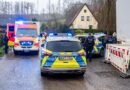 Polizei mit zwei Streifenwagen zu Randale am Herlinghauser Weg, Bauarbeiter filmt Angriff