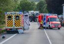 Biker prallt in PKW: B229 nach Krad-Unfall bis in die Nacht gesperrt
