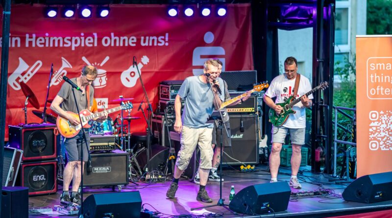 Am Rathaus hat’s gerappelt, auch ohne Gewitter